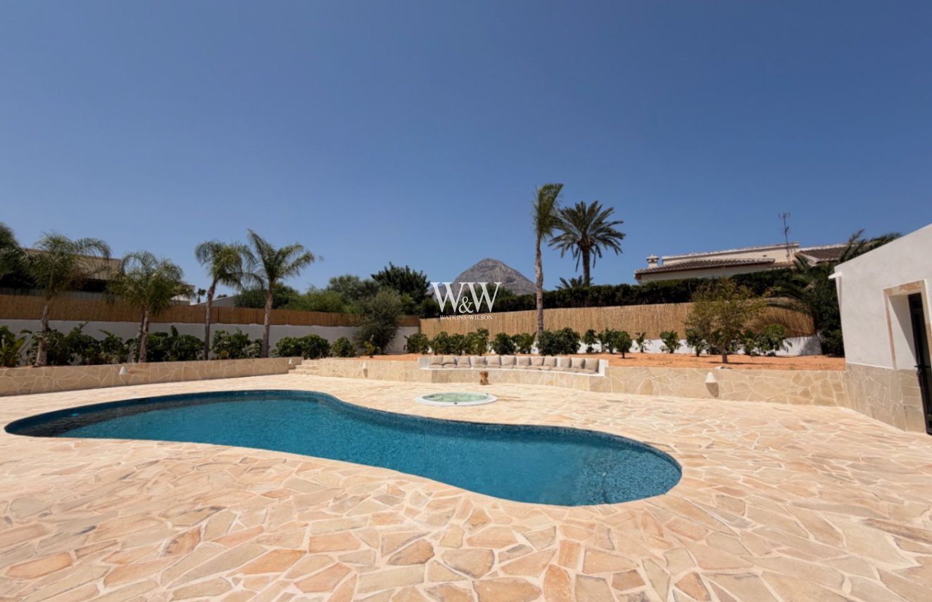 Resale - Villa -
Jávea - Casco antiguo