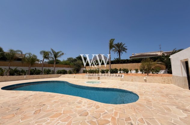 Resale - Villa -
Jávea - Casco antiguo