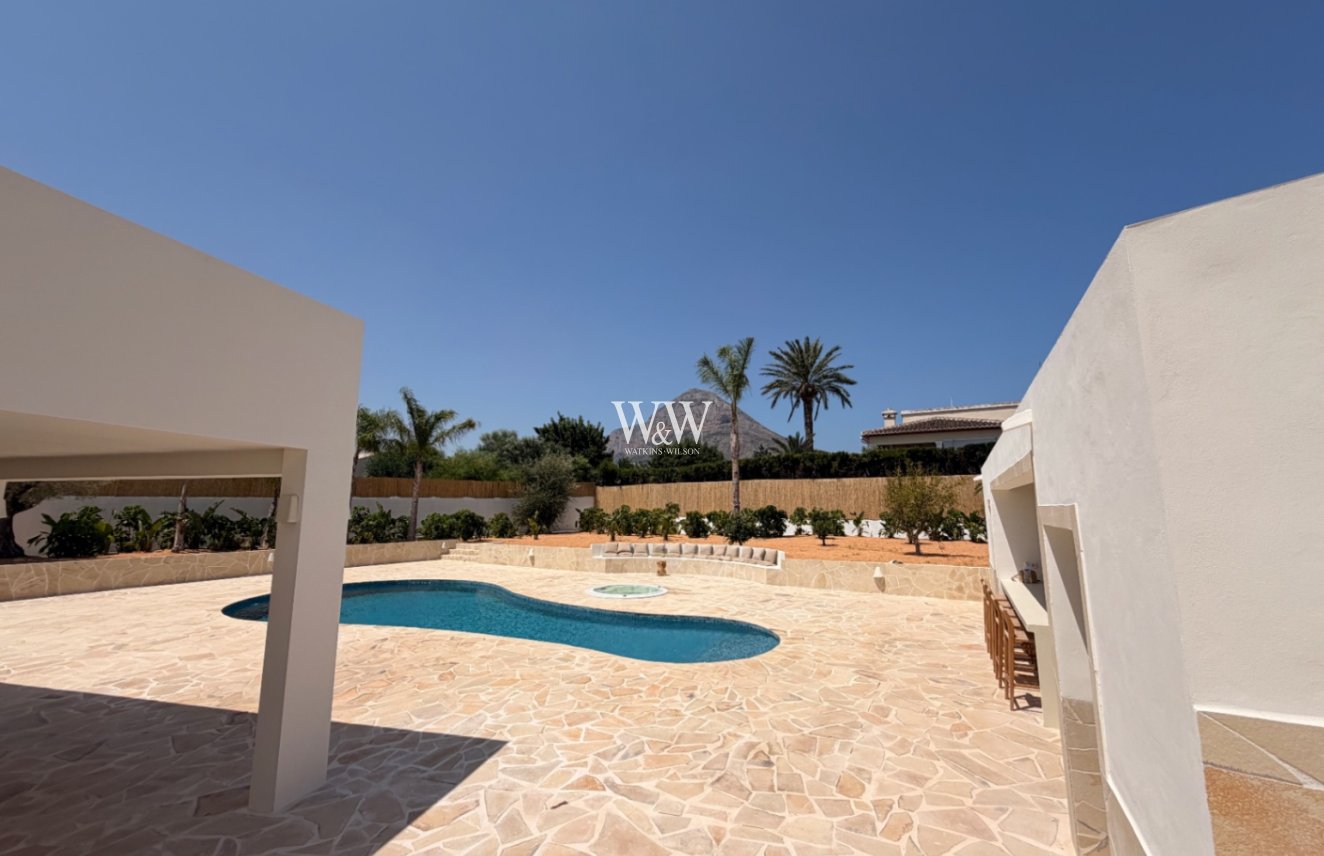 Resale - Villa -
Jávea - Casco antiguo