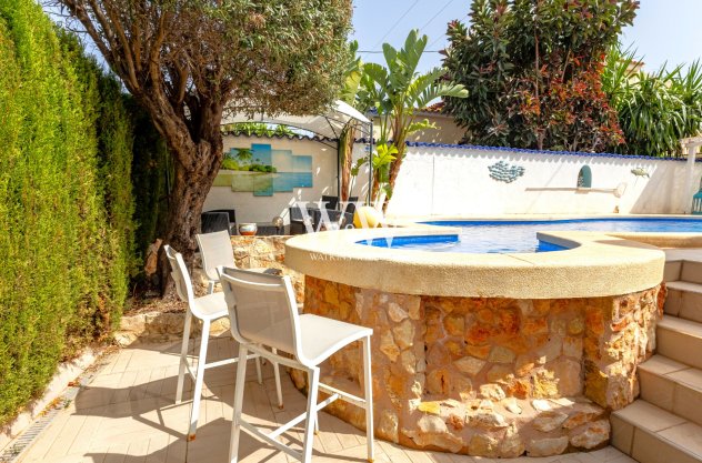 Resale - Villa -
Benissa - Benissa Coast