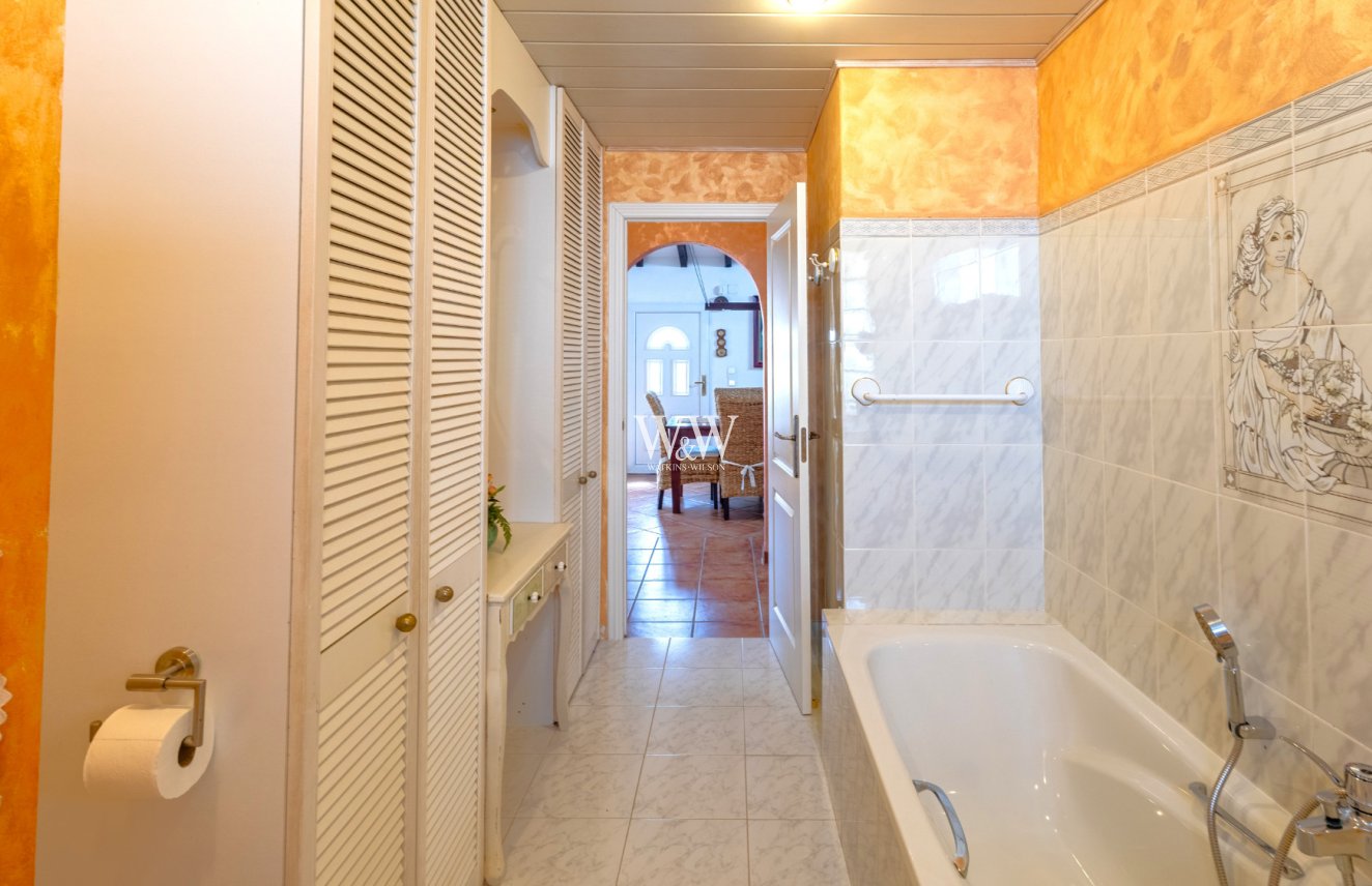 Resale - Villa -
Benissa - Benissa Coast