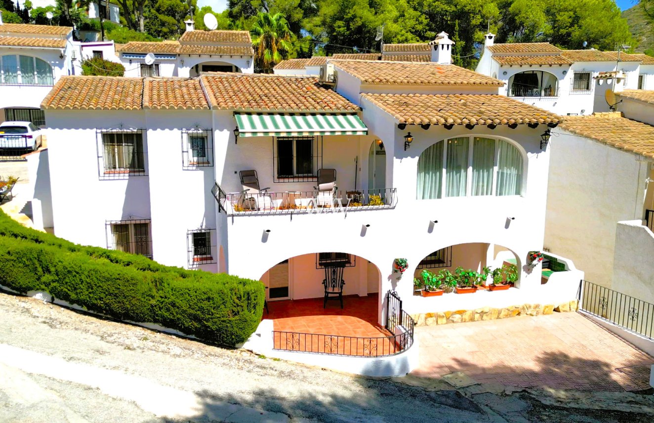 Resale - Bungalow -
Moraira