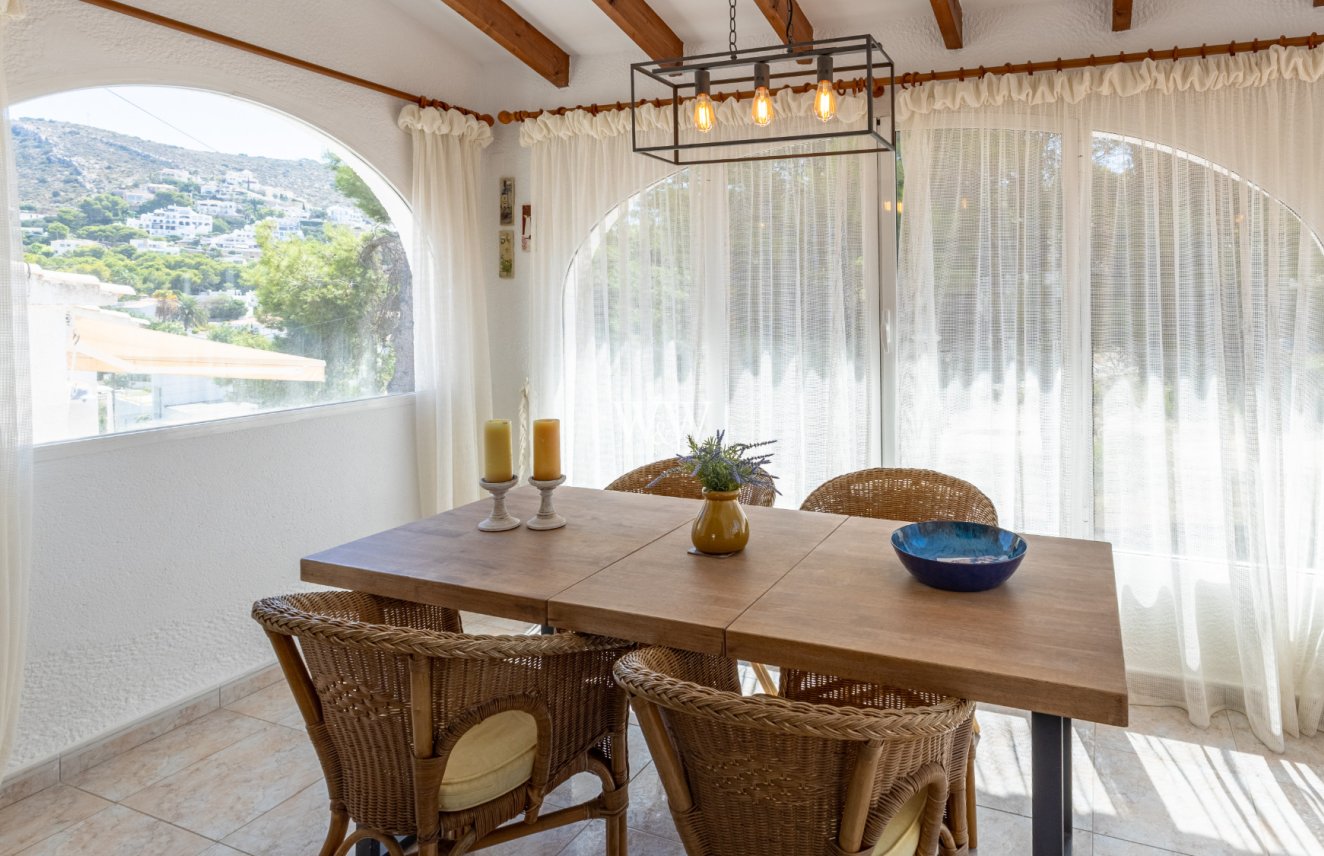 Resale - Bungalow -
Moraira