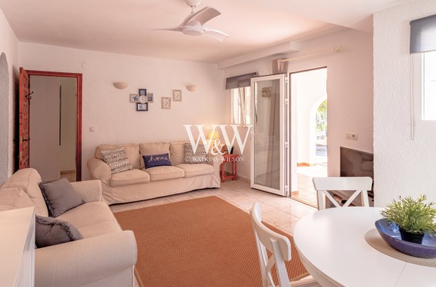Resale - Bungalow -
Moraira