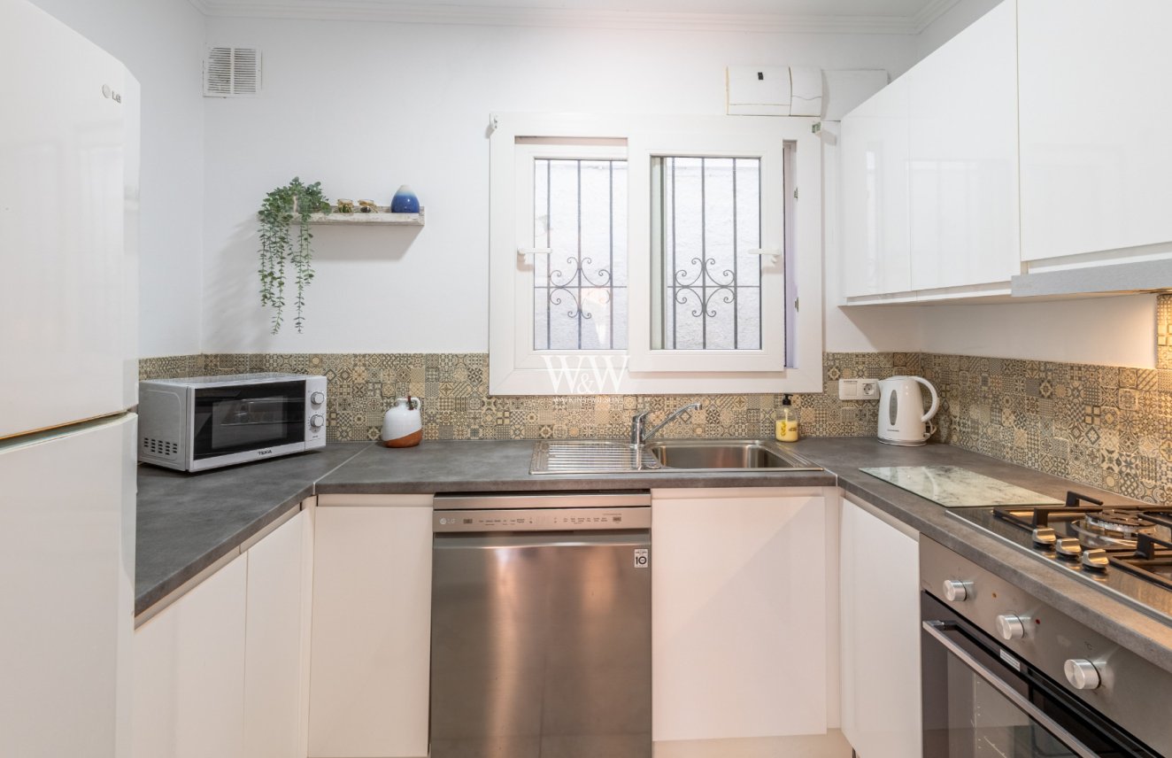 Resale - Bungalow -
Moraira
