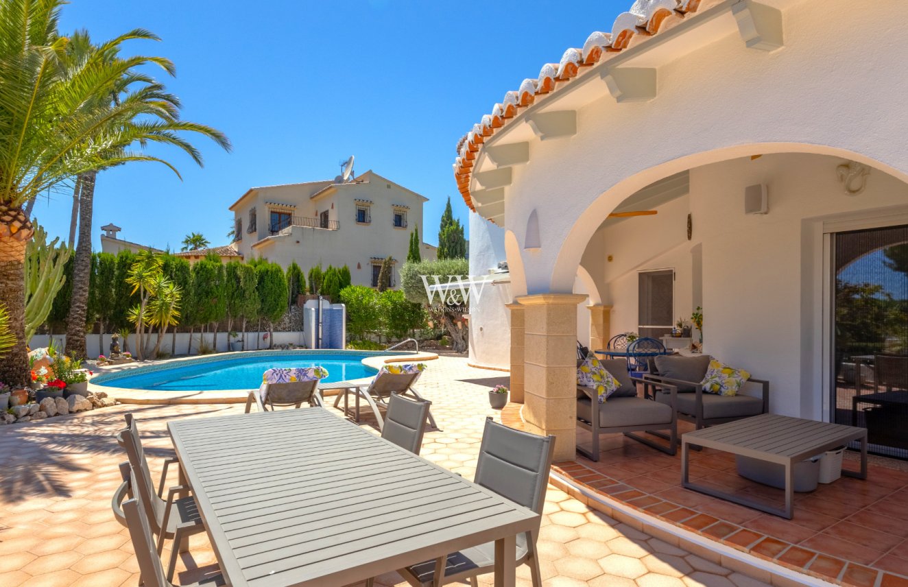 Resale - Villa -
Moraira - Pinar de Advocat