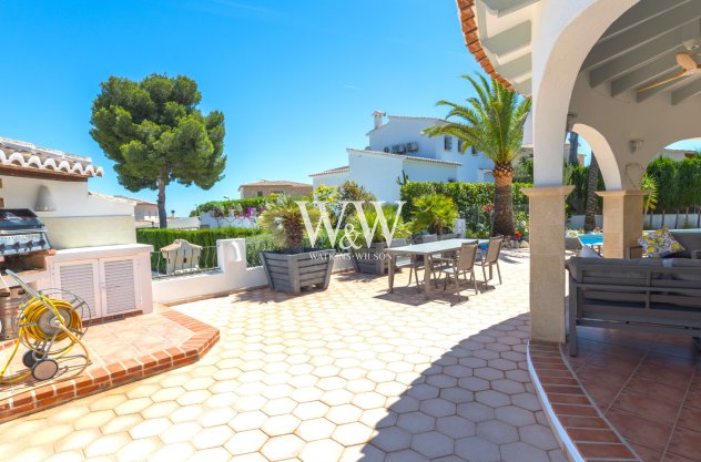 Resale - Villa -
Moraira - Pinar de Advocat