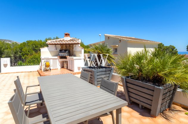Resale - Villa -
Moraira - Pinar de Advocat
