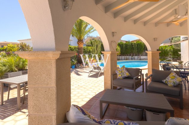 Resale - Villa -
Moraira - Pinar de Advocat