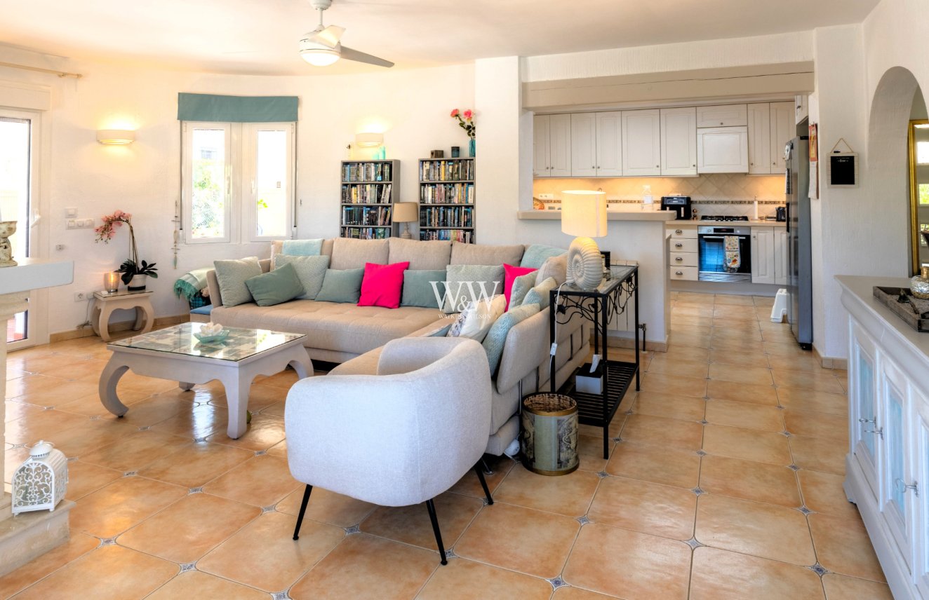 Resale - Villa -
Moraira - Pinar de Advocat