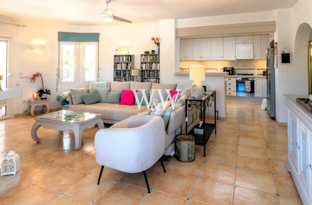 Resale - Villa -
Moraira - Pinar de Advocat