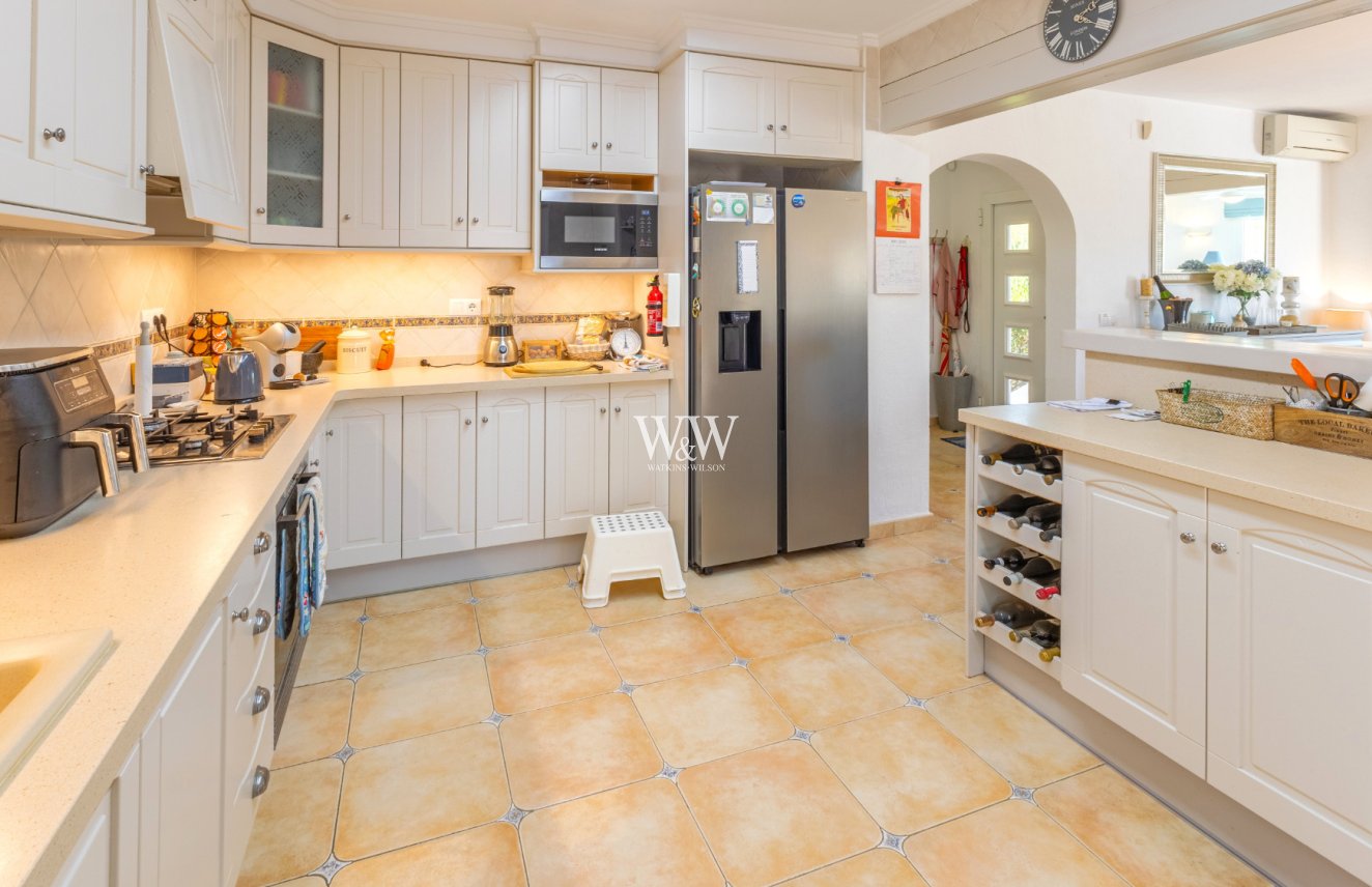 Resale - Villa -
Moraira - Pinar de Advocat