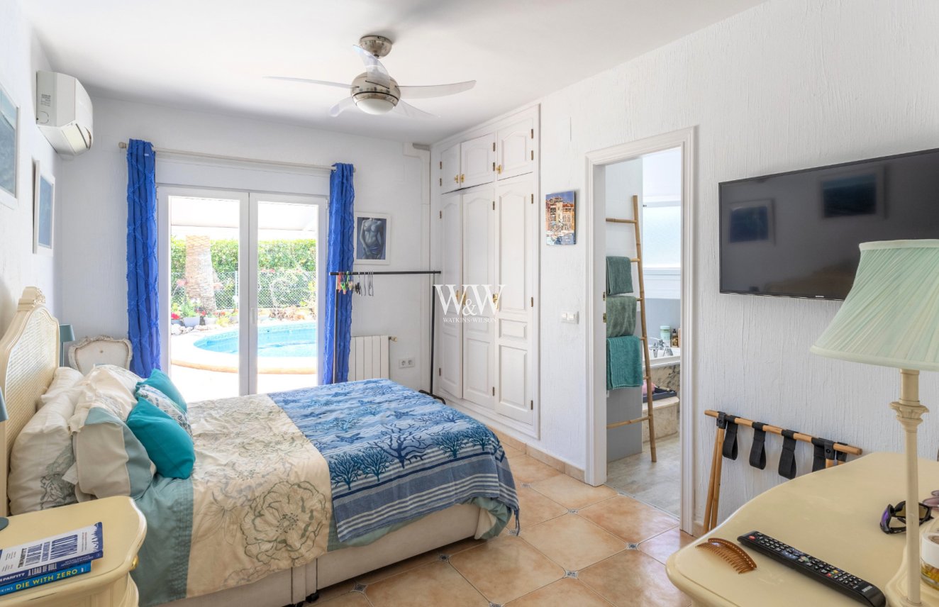 Resale - Villa -
Moraira - Pinar de Advocat