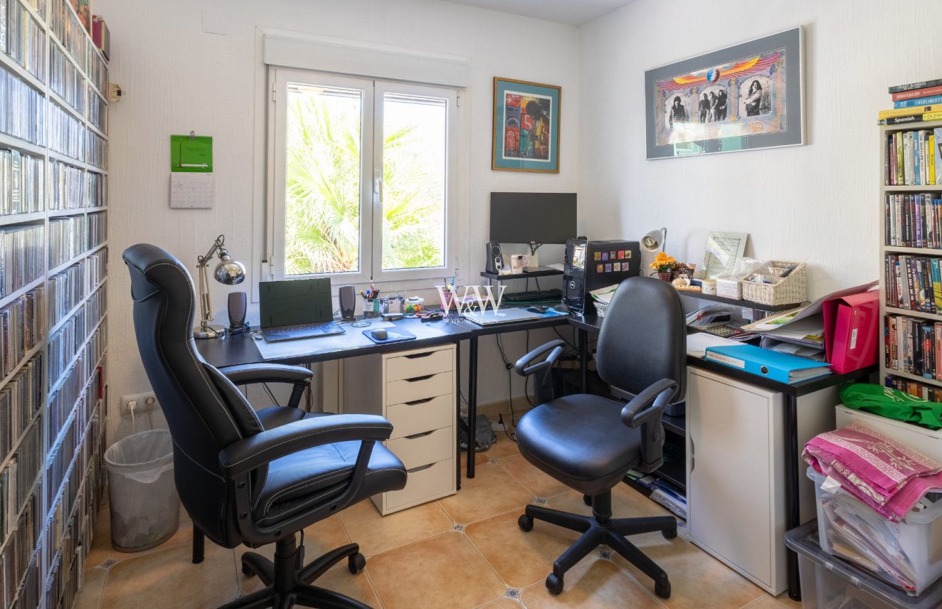 Resale - Villa -
Moraira - Pinar de Advocat