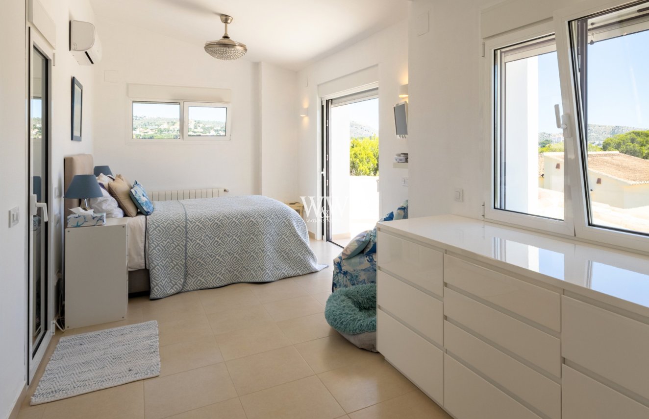 Resale - Villa -
Moraira - Pinar de Advocat