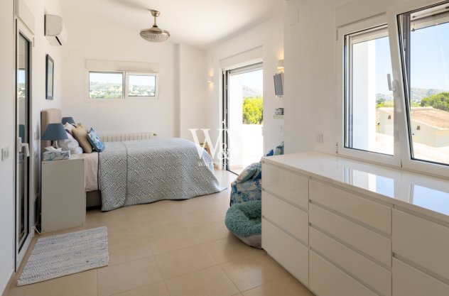 Resale - Villa -
Moraira - Pinar de Advocat