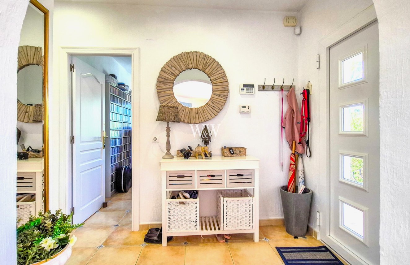 Resale - Villa -
Moraira - Pinar de Advocat