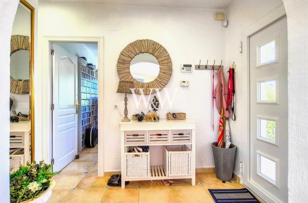 Resale - Villa -
Moraira - Pinar de Advocat
