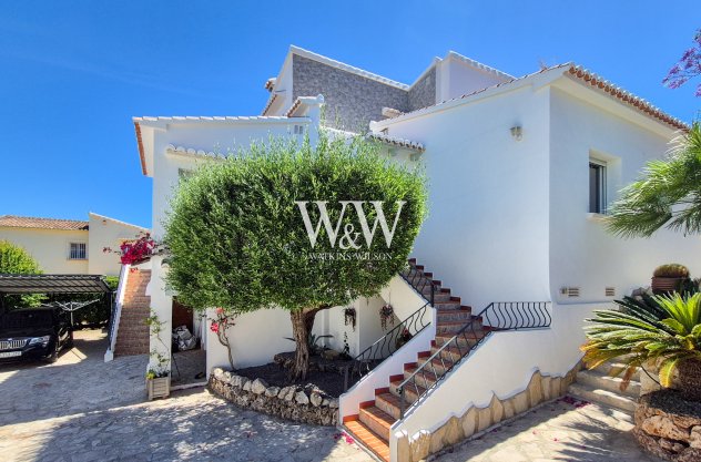 Resale - Villa -
Moraira - Pinar de Advocat