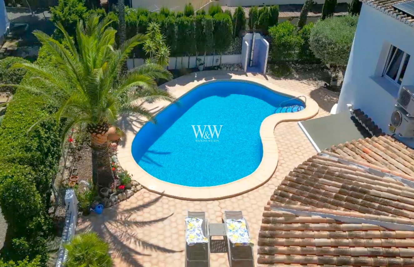 Resale - Villa -
Moraira - Pinar de Advocat