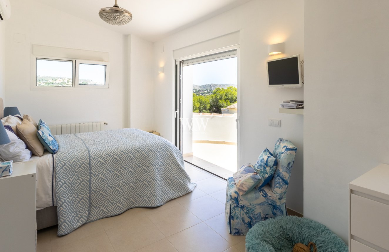 Resale - Villa -
Moraira - Pinar de Advocat