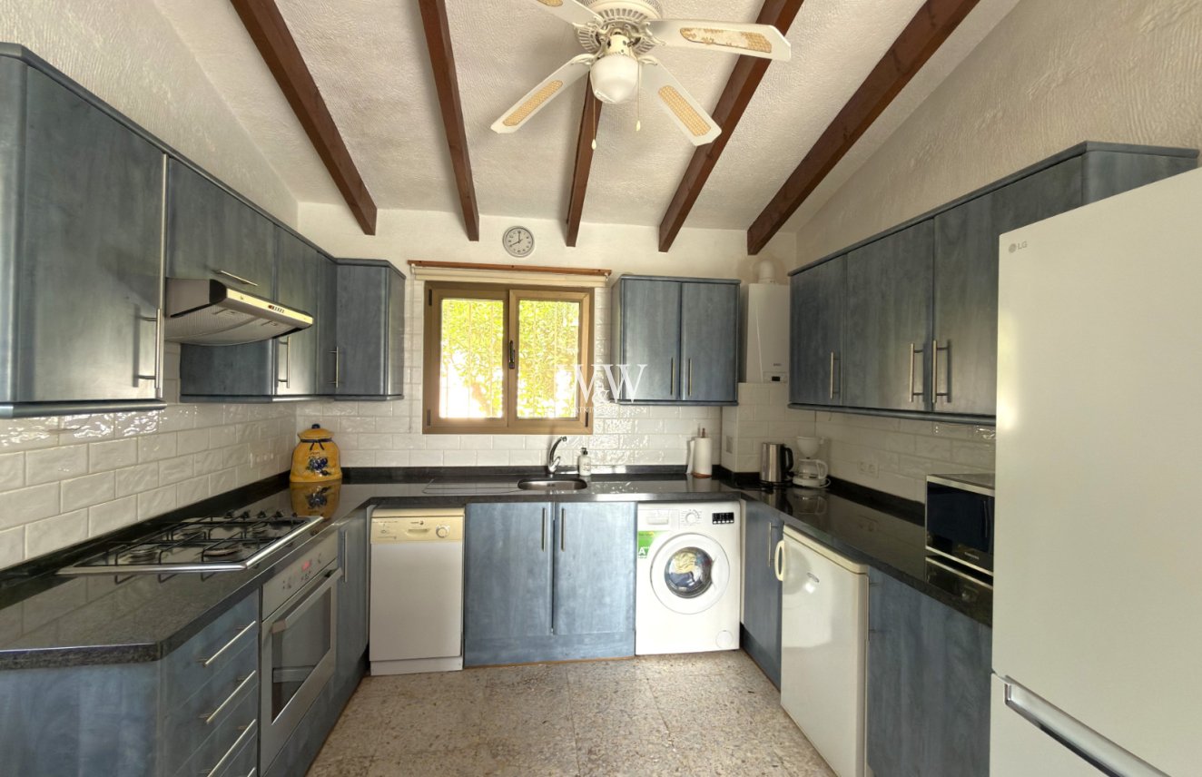 Resale - Villa -
Moraira - La Sabatera