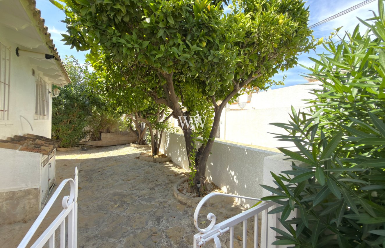 Resale - Villa -
Moraira - La Sabatera