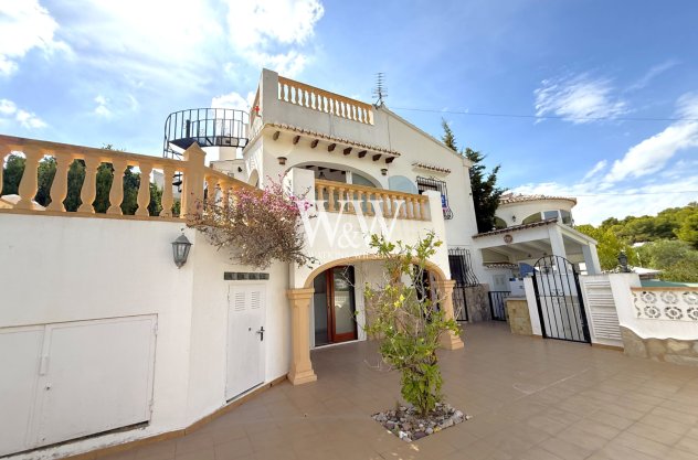 Resale - Bungalow -
Moraira - Fanadix