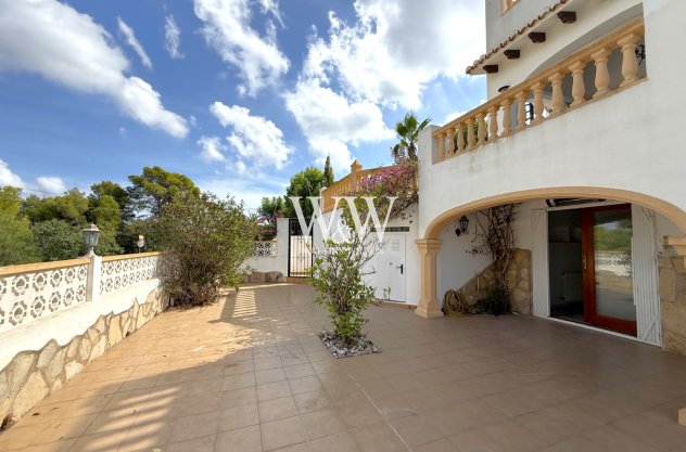 Resale - Bungalow -
Moraira - Fanadix