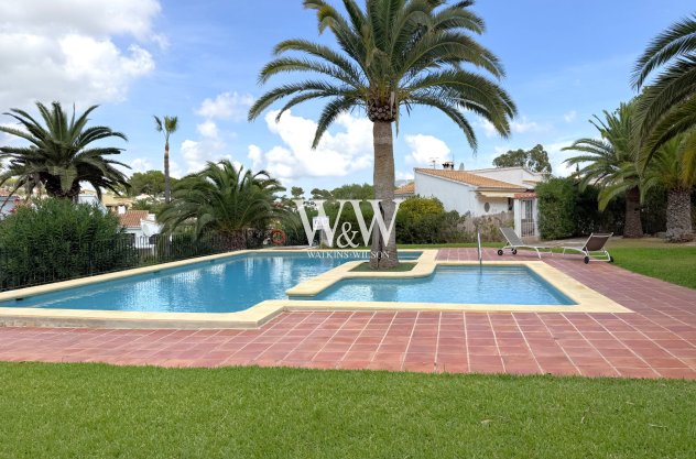 Resale - Bungalow -
Moraira - Fanadix