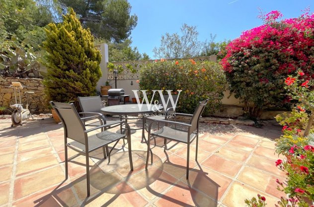 Revente - Villa -
Moraira - Benimeit