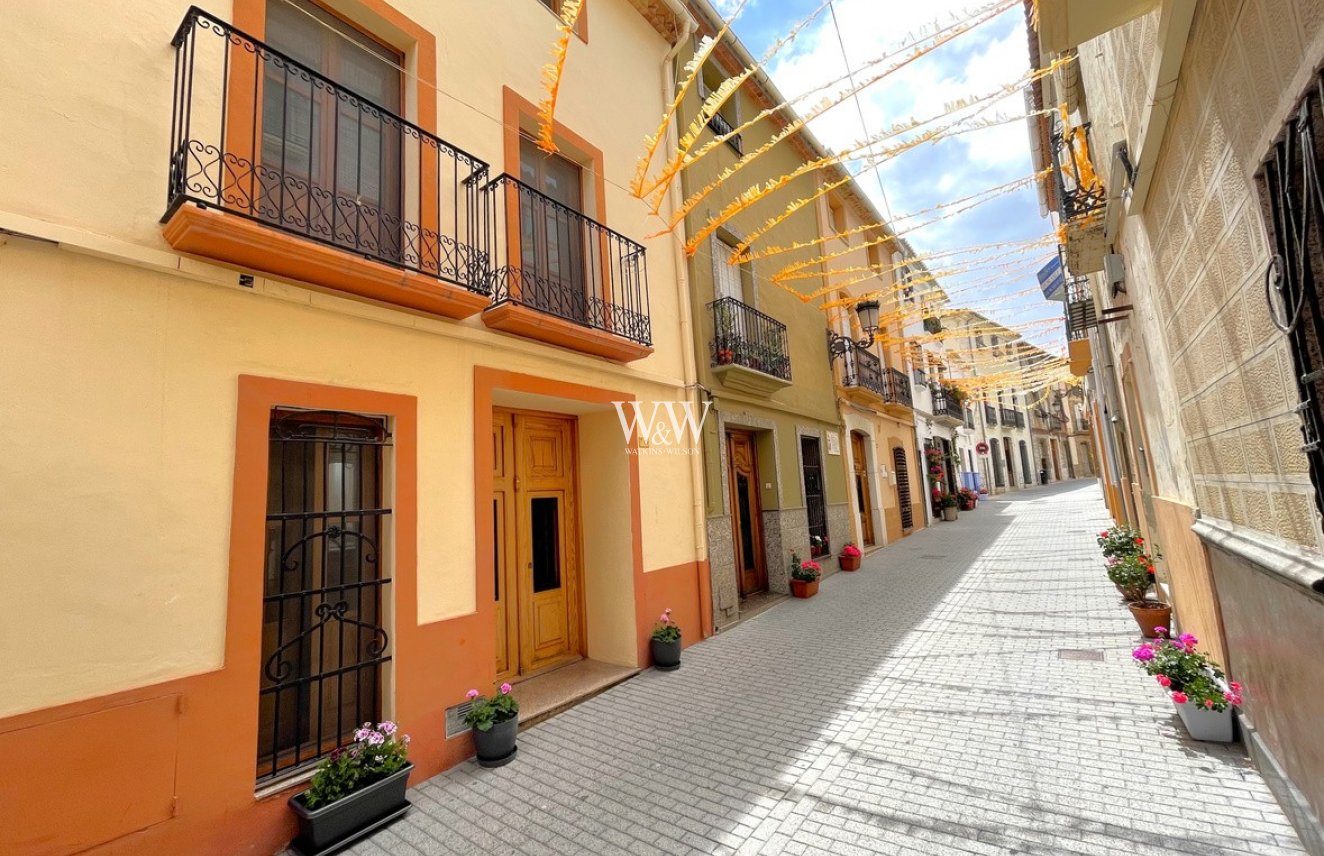 Resale - Townhouse -
Teulada