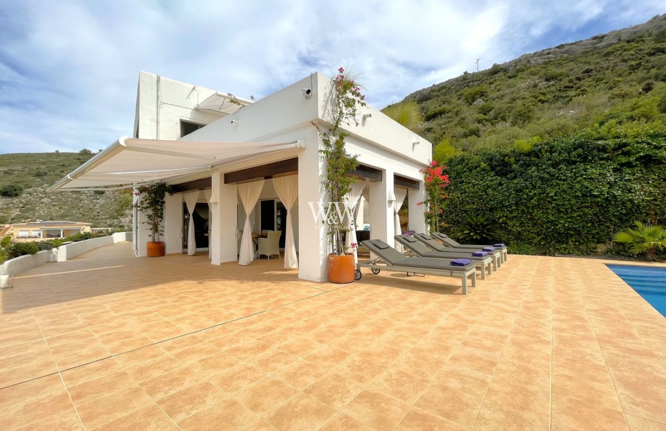 Resale - Villa -
Moraira - El Portet