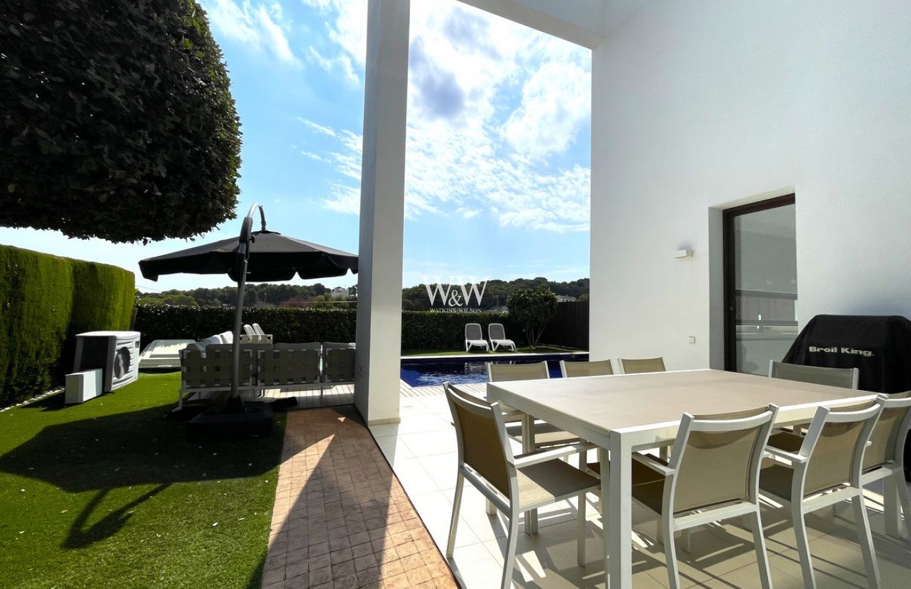 Resale - Villa -
Moraira