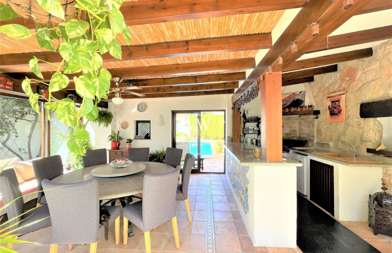 Dining room with opening to kitchen