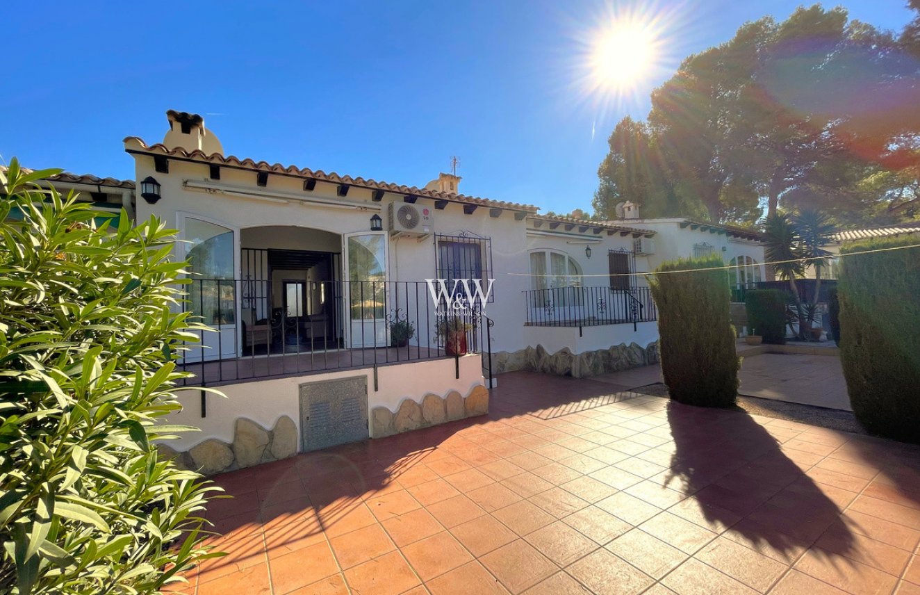 Resale - Bungalow -
Moraira - Fanadix