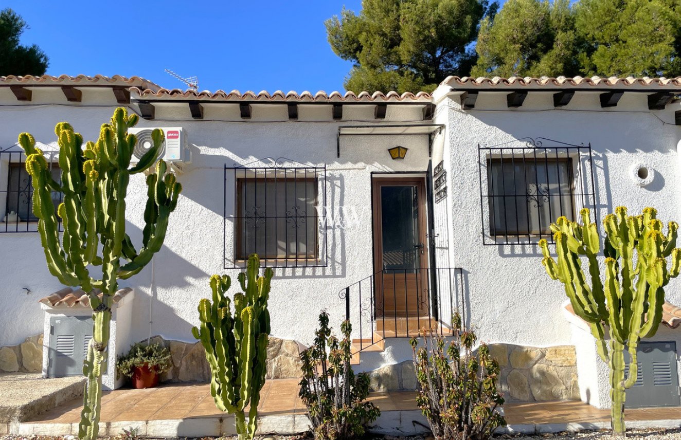 Resale - Bungalow -
Moraira - Fanadix