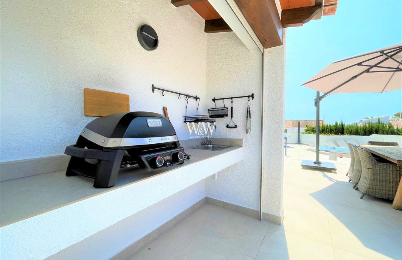 Resale - Villa -
Moraira